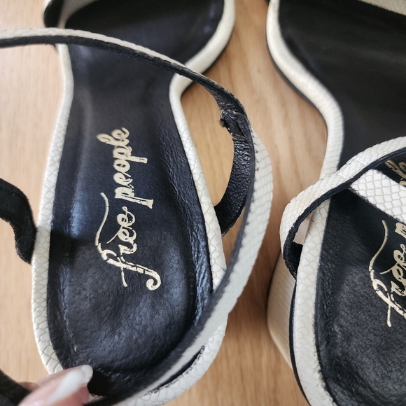 Free people white lizard print size 7usa woman - Picture 8 of 8